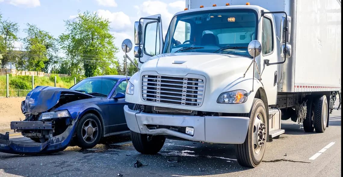 We protect <br class="md:hidden"/>you after<br />
<i>
truck accidents
</i> mobile picture